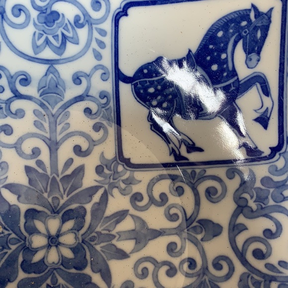 Ceramic bowl. Asian print. - Picture 4 of 7